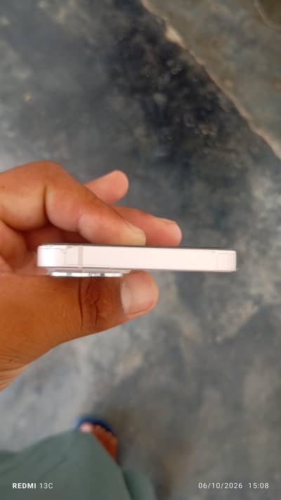 i phone13 128GB halth90%