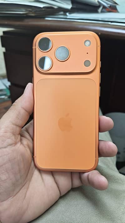 Selling 17 Pro in Excellent Condition