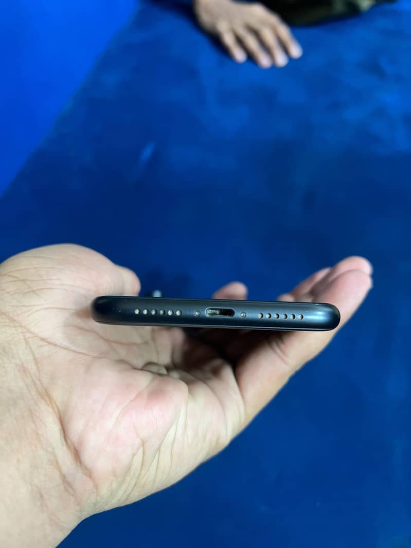 iPhone xr 1