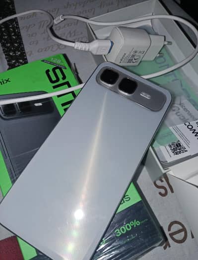 Infinix Smart 10 plus 4+4/128 10/10 condition 9 month warranty