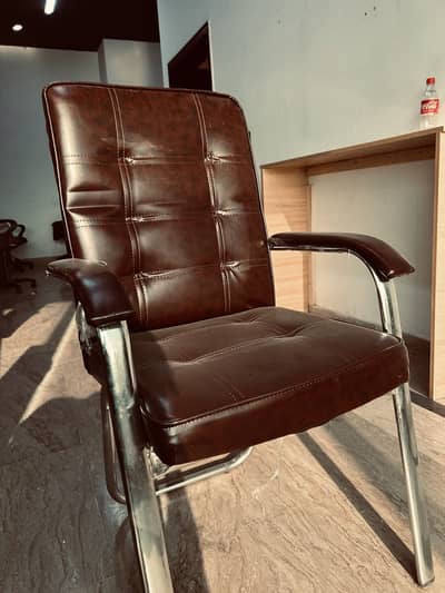 Premium Executive Office Chairs / Visitor Chairs (Like New)