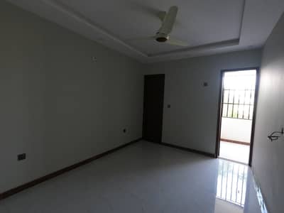 To sale You Can Find Spacious Prime Location Flat In Gulshan-e-Iqbal - Block 3