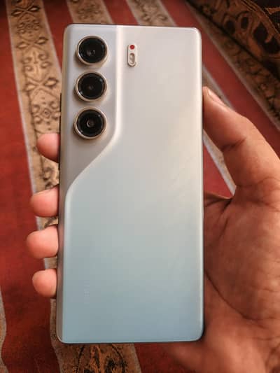 Tecno CAMON 40 Pro