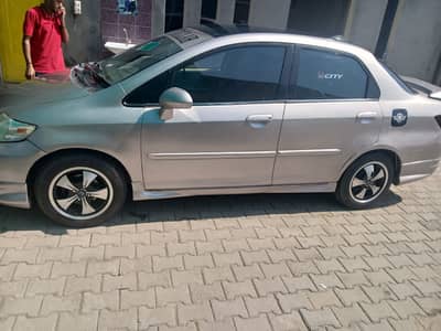 Honda City IDSI 2004 I Lahore registered