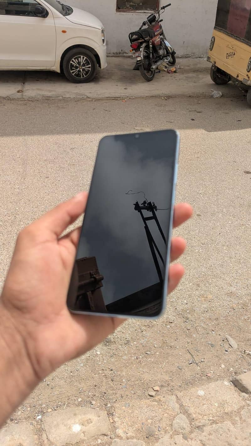 Realme Note 60 4