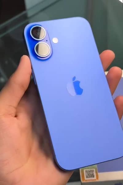 Apple iPhone 16