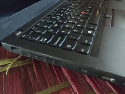 Lenovo x270 8/128 i5 7th G