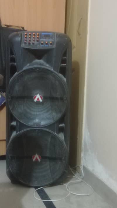 speakers good condition
