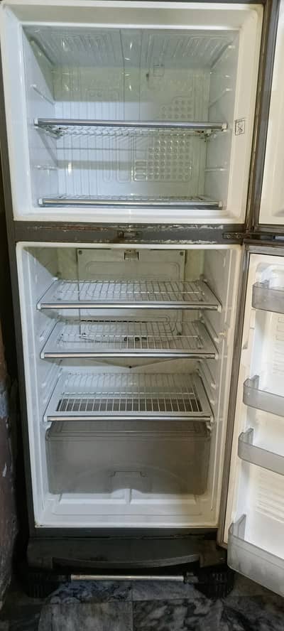 Dawlance refrigerator