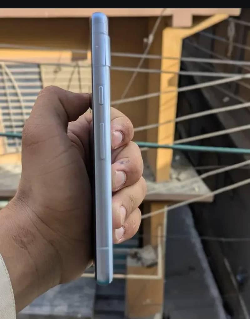 Google Pixel 7a 2