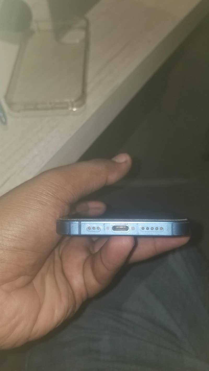 Apple iPhone 13 1