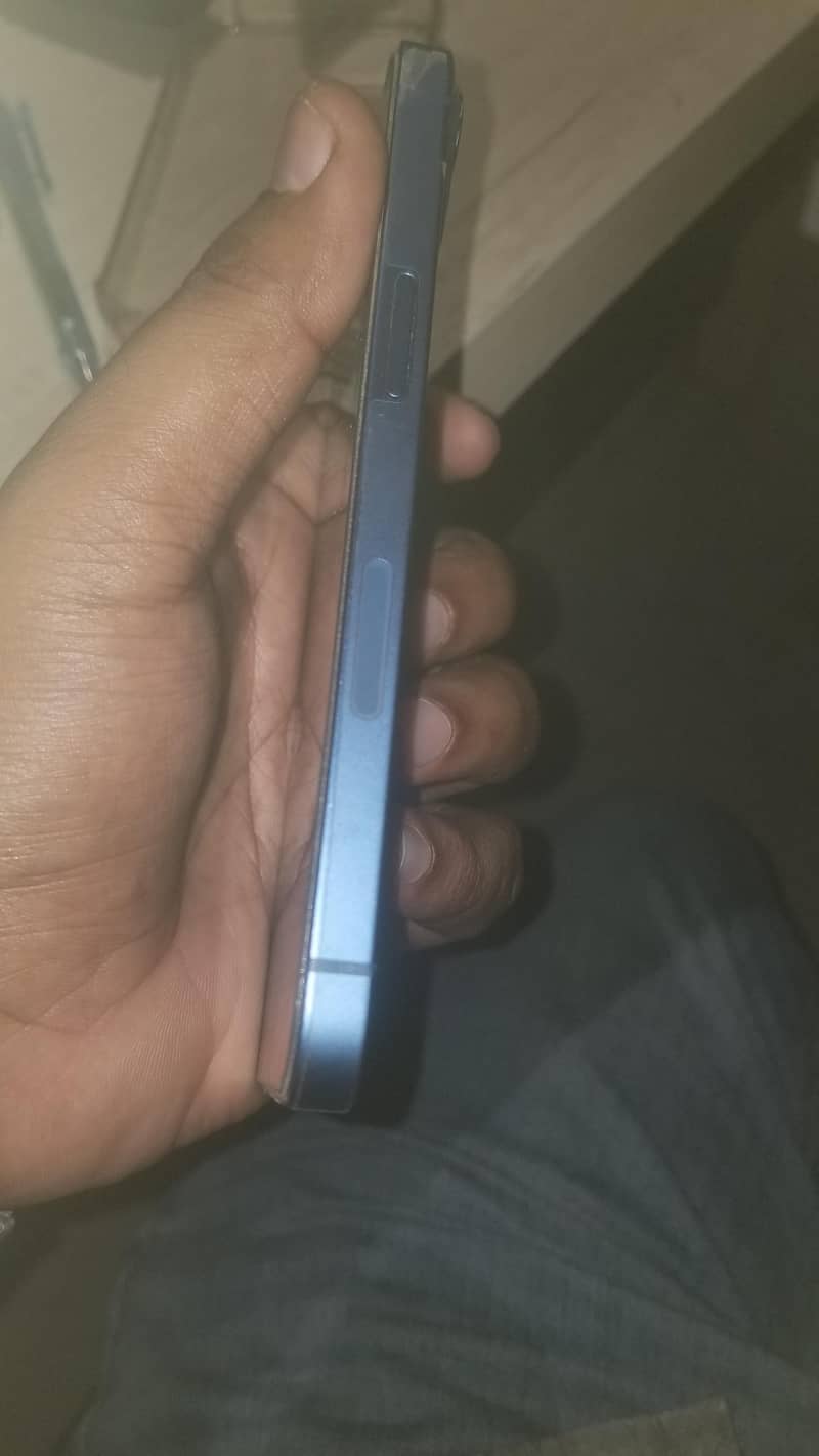 Apple iPhone 13 3