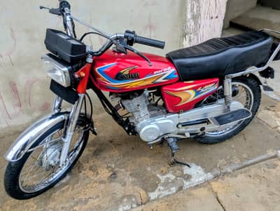 United 125
