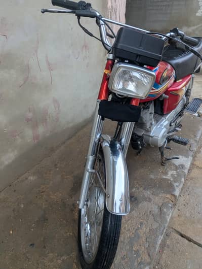 United 125