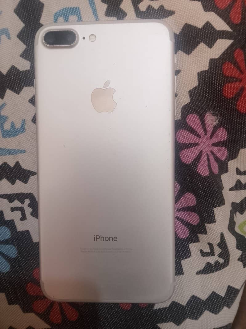 Apple iPhone 7 Plus 3