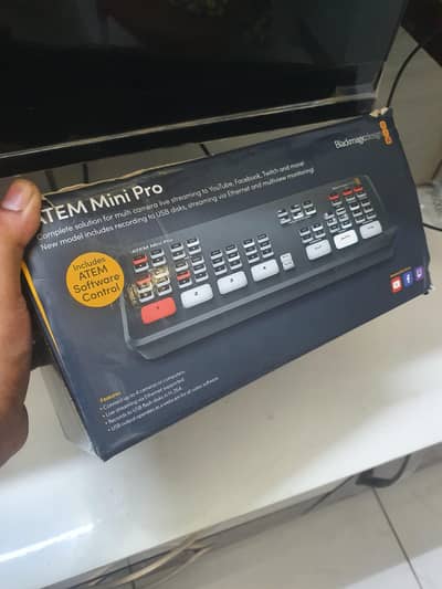 Black Magic Atem Mini Pro
