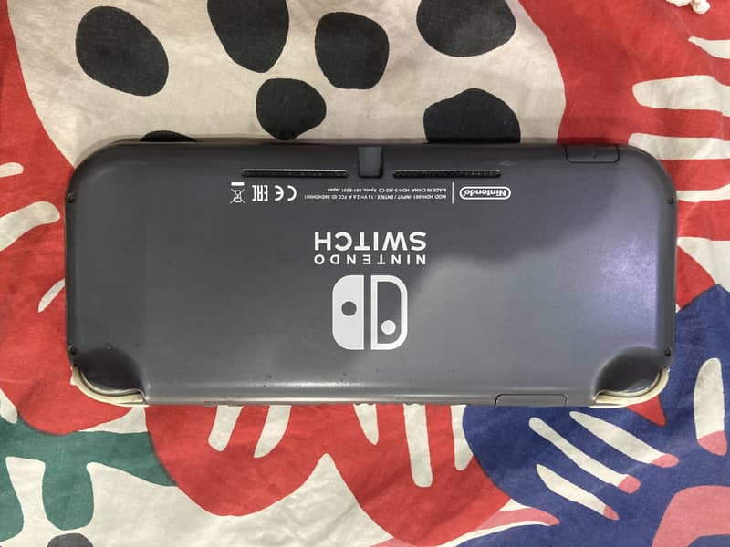 Nintendo switch lite 3