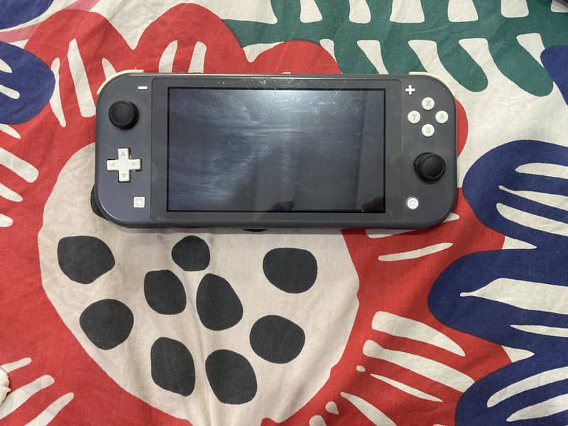 Nintendo switch lite 4