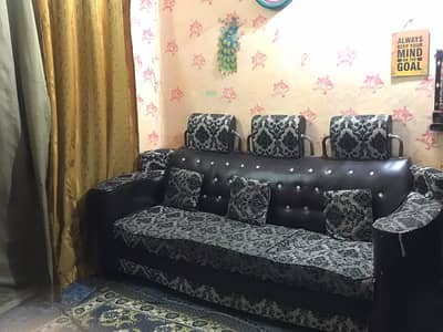 Sofa set with cushions included