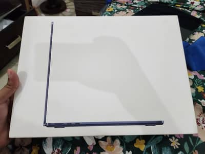 Apple Macbook Air M4 16/256,100% battery,7 cycles