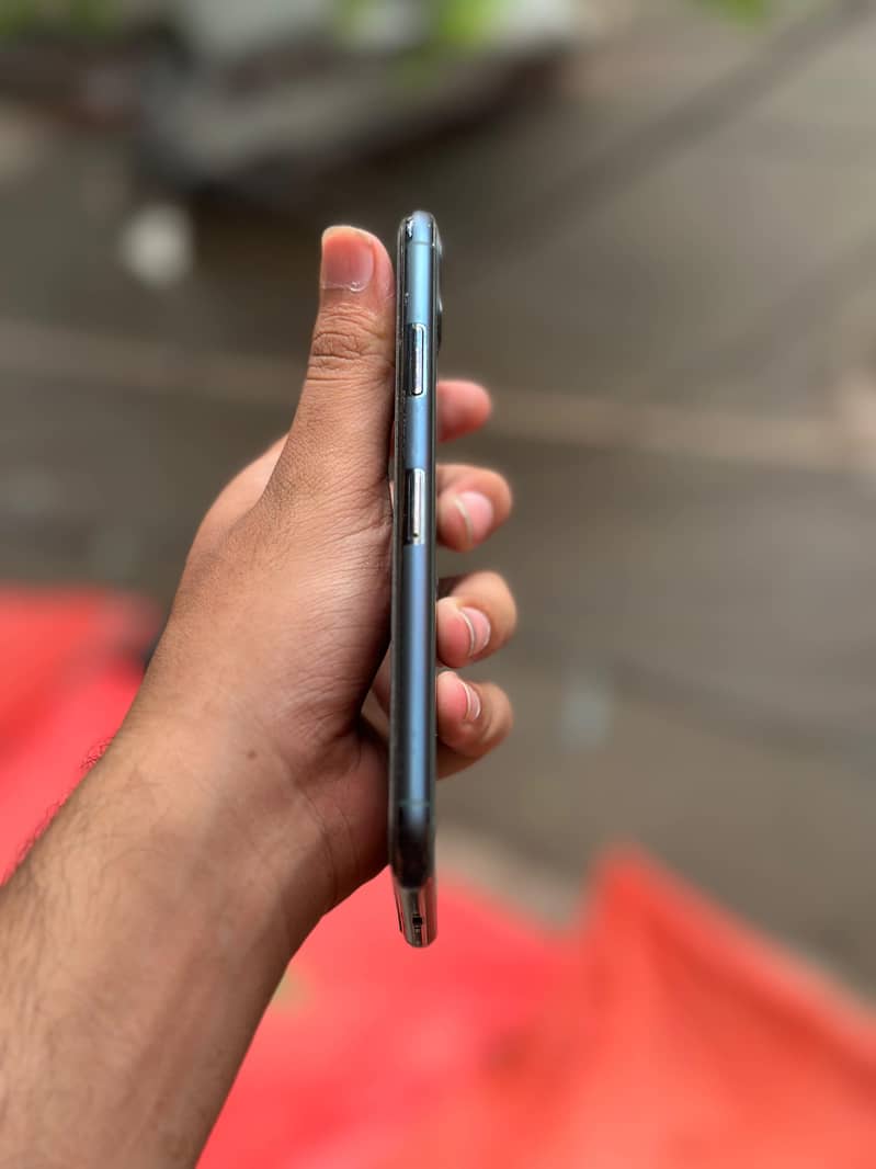 Apple iPhone 11 Pro Max 0
