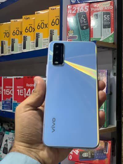 vivo y20 box k sath hai 4/64 gb hai condition new hai