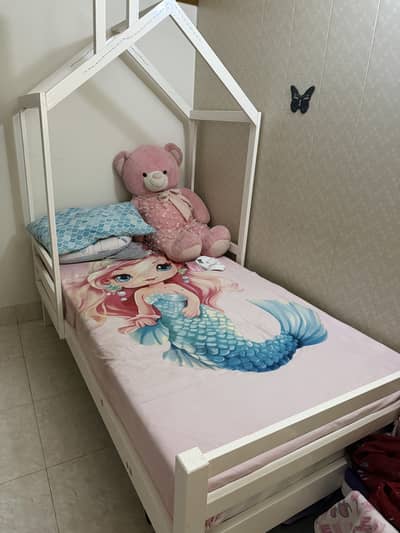 Kids Bed with 8 inch branded mattress