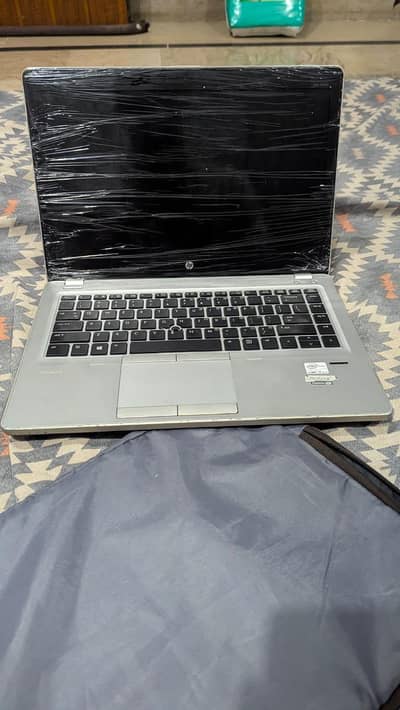 HP folio 9470m ( I 5 3rd generation with 256 SSD / 8 gb ram )