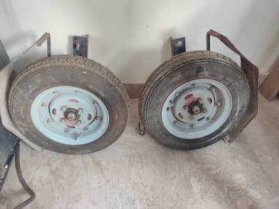 Supporting Or Spare Wheel