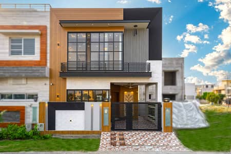 ANW REAL ESTATE PROUDLY OFFERS: 5 Marla Elegant Bungalow Is Available In The Best Block Of DHA Lahore.
