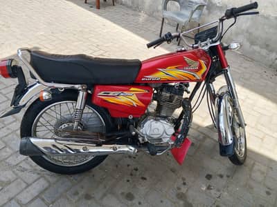 Honda 125 in genuine condition