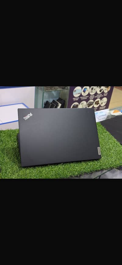 Lenovo Ryzen 7 pro 5700U