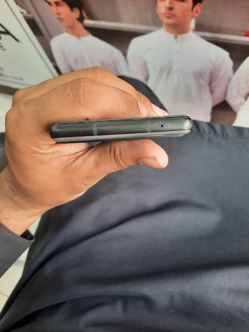 Google Pixel 6a 5