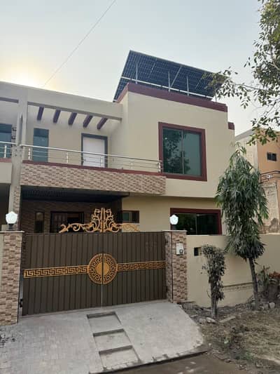 Modern Design Renovated 6.5 Marla House For Sale of Hot Location Of Green City Lahore