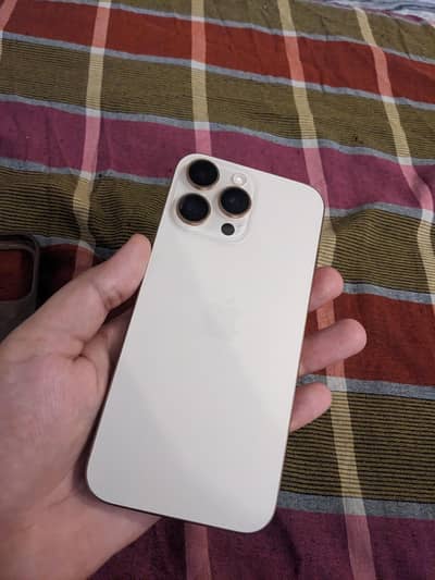Apple iPhone 16 Pro Max