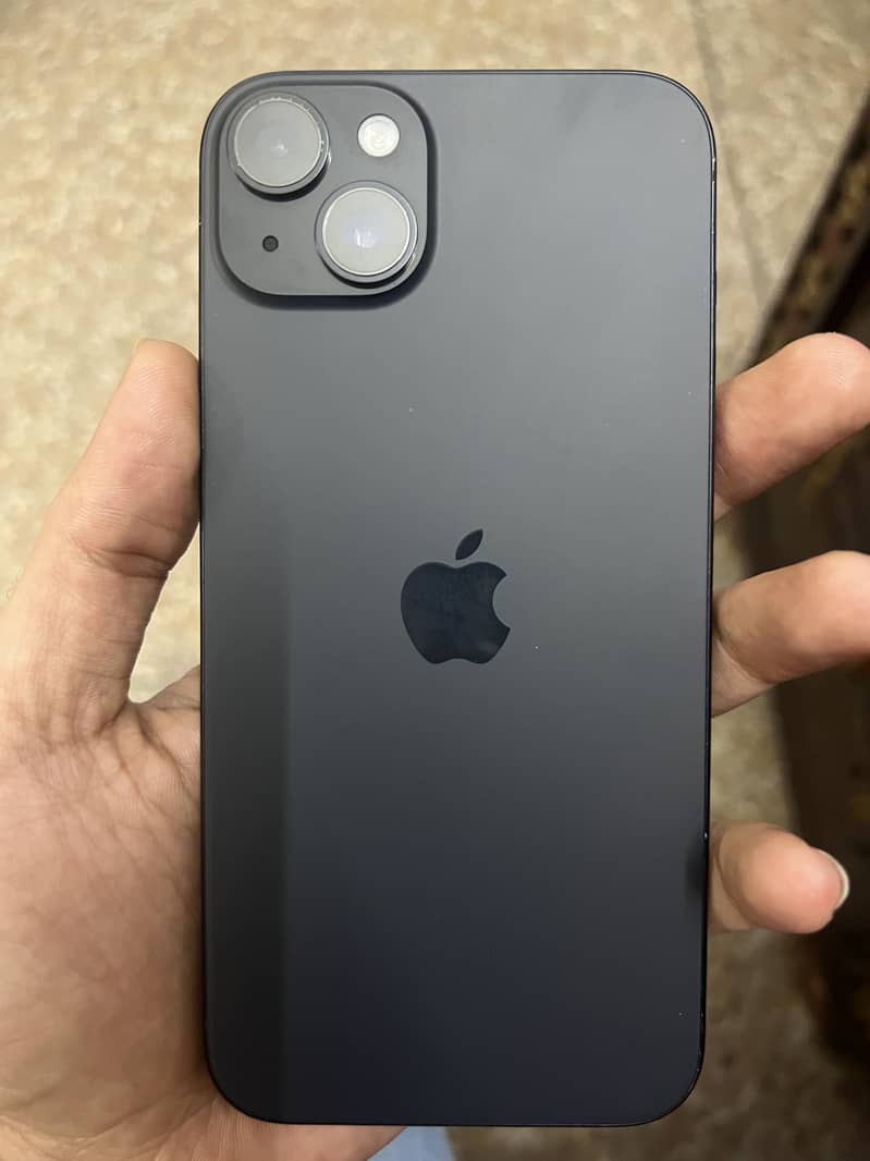 iPhone 15 plus 1