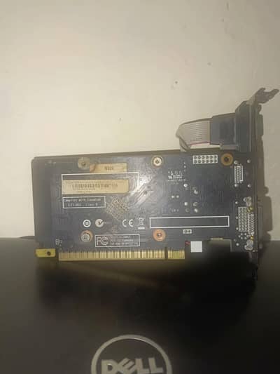 Nvidia GT 610 2gb ddr 64bit.