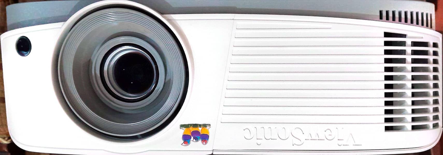 ViewSonic Projector contact me at 03104704919 0