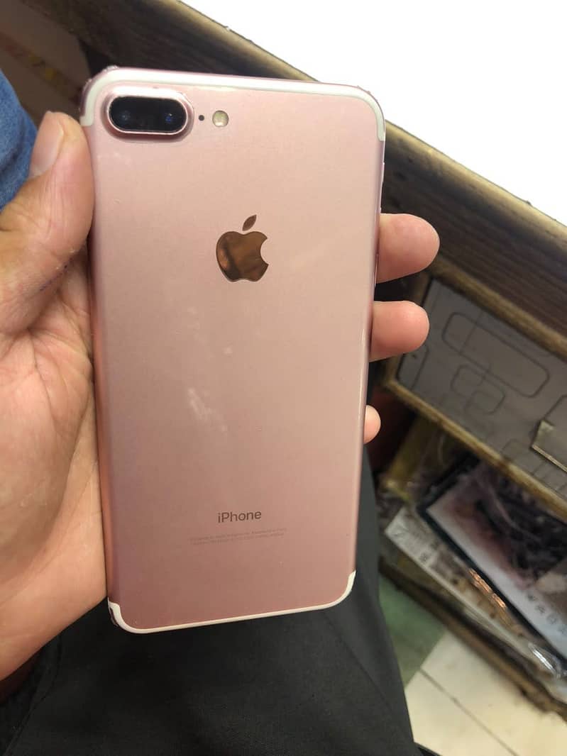 Apple iPhone 7 Plus 4