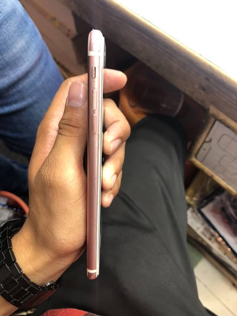 Apple iPhone 7 Plus 9