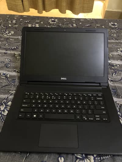 Laptop for sale : 100% original , condition 8/10