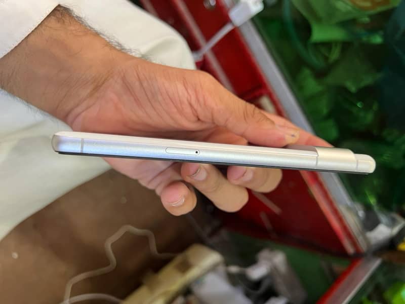 Google Pixel 7 3
