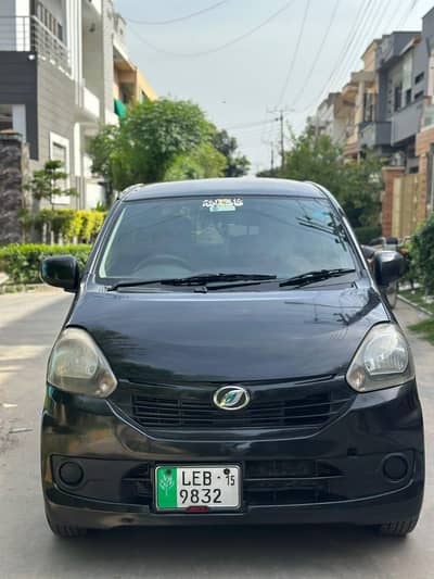 Daihatsu Mira 2012