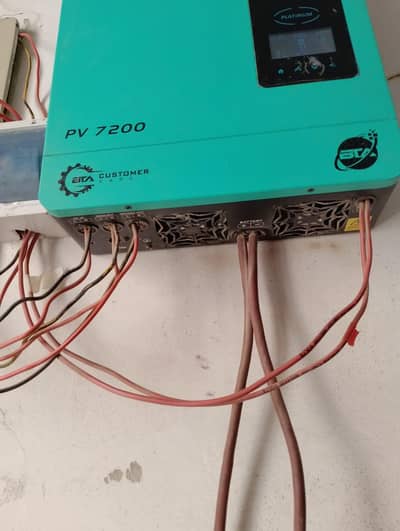 6KW HYBRID SOLAR INVERTER 100% WORKING, ORIGINAL CONDITION, NO REPAIR