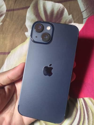 Apple iPhone 13