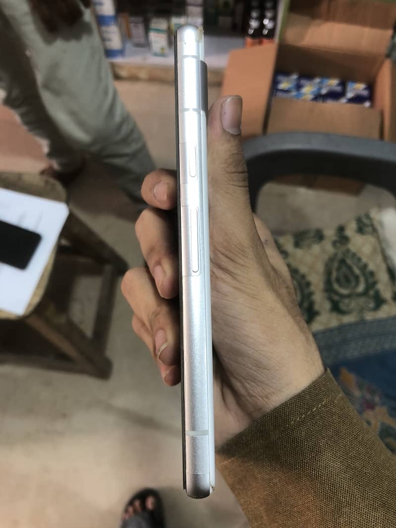 Google Pixel 7a 4