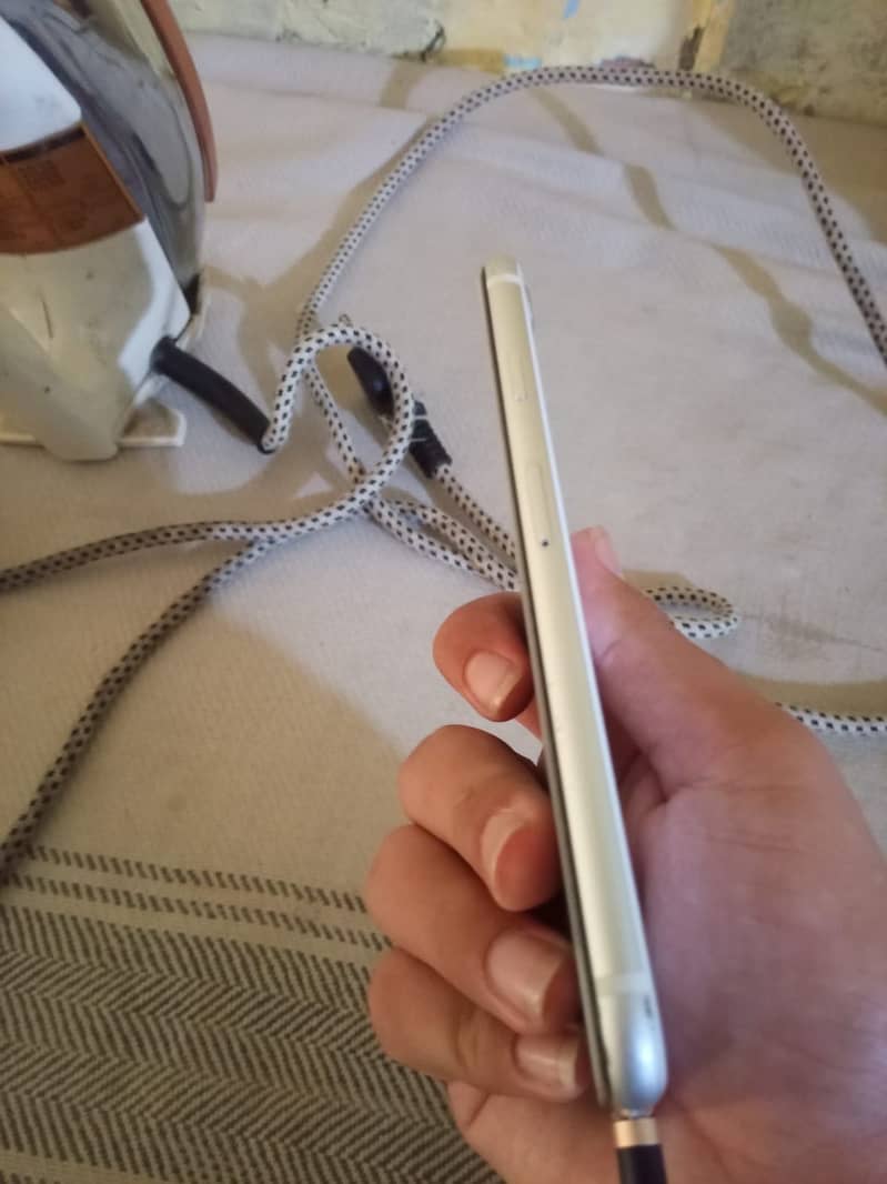 Apple iPhone SE 3