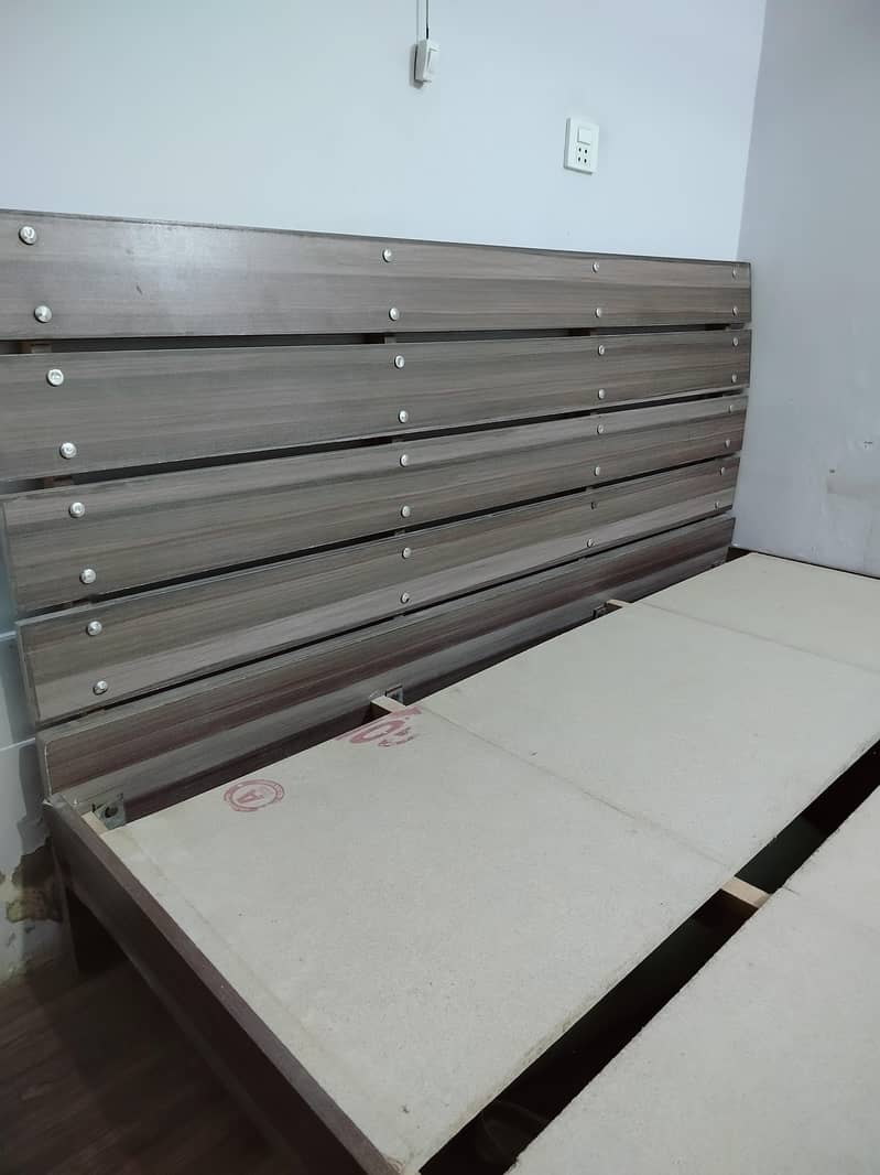 used bed 0
