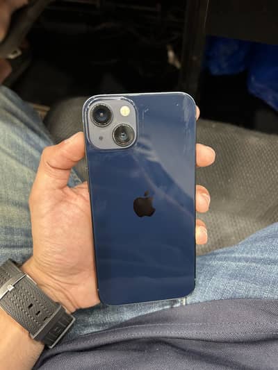 Apple iPhone 13