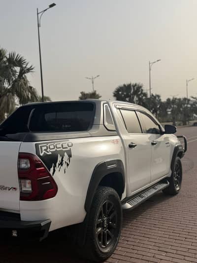 Toyot Hilux Revo Rocco